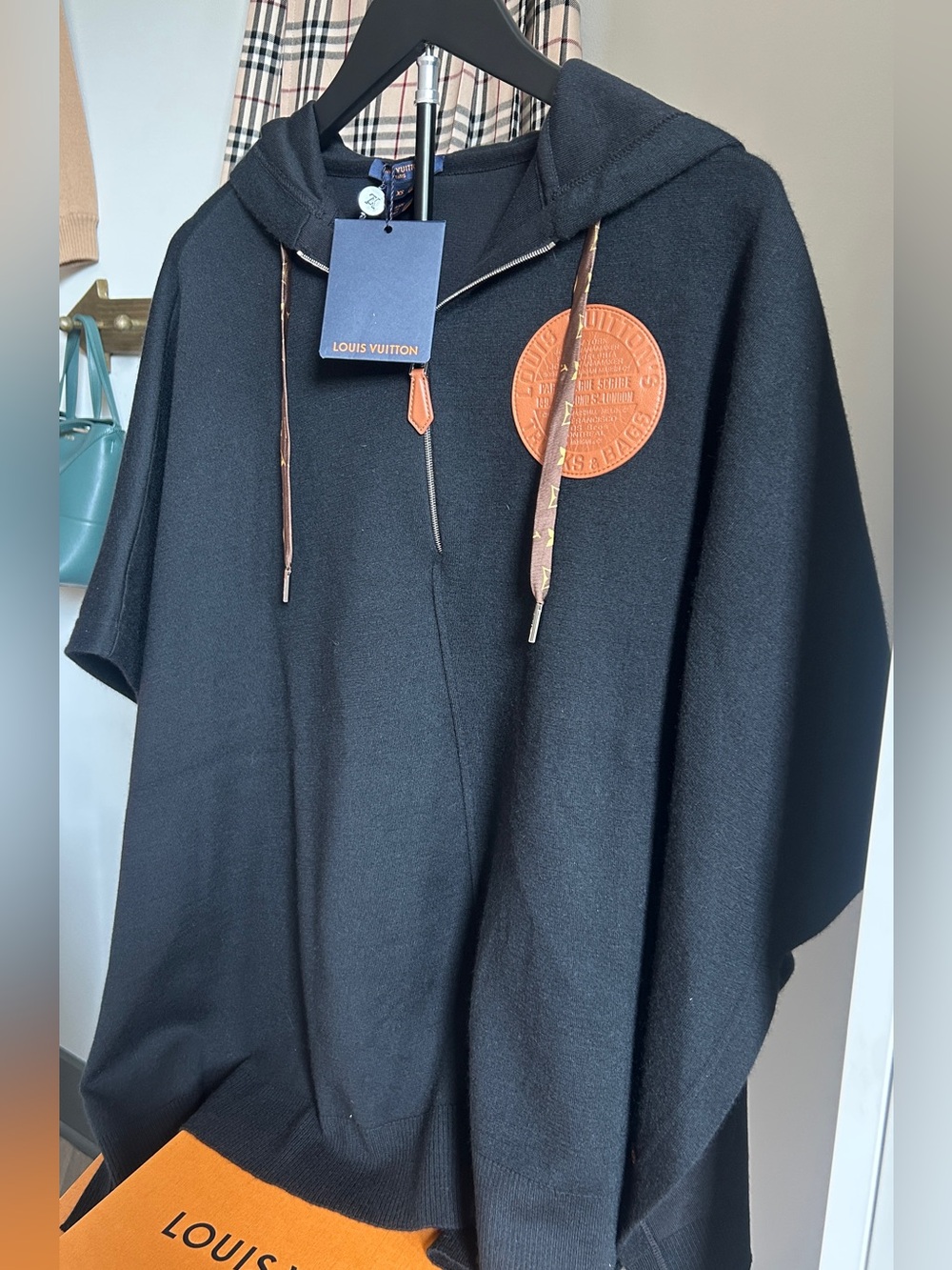 Louis Vuitton Cashmere Poncho  XS